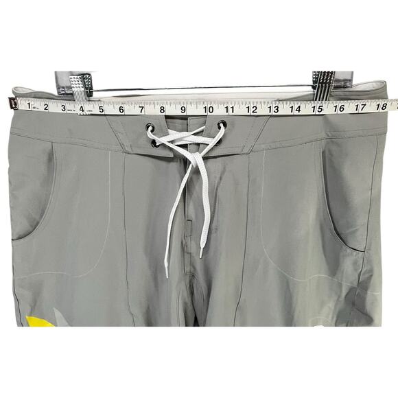 Sea Doo Pulse Boardshorts Mens Size 34 Gray Pockets Stretch Watersports Athletic - Picture 9 of 16